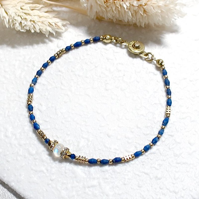 VIIART. Think carefully-green gold and blue. Lapis lazuli Moonstone Stone microfine Bronze ring Bracelet - สร้อยข้อมือ - เครื่องเพชรพลอย สีน้ำเงิน