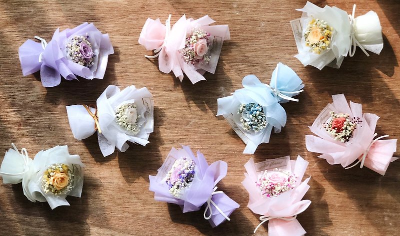 Mini Everlasting Rose Bouquet/Mother's Day Gift/Sister's Souvenir/Wedding Gift/Gift/Customizable - Items for Display - Other Materials 