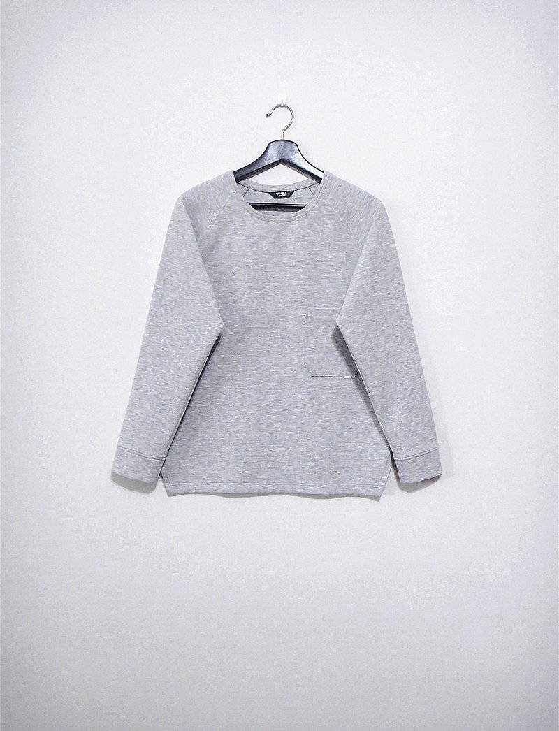 Lost Cutaway Light Gray Top - เสื้อผู้หญิง - ผ้าฝ้าย/ผ้าลินิน สีเทา