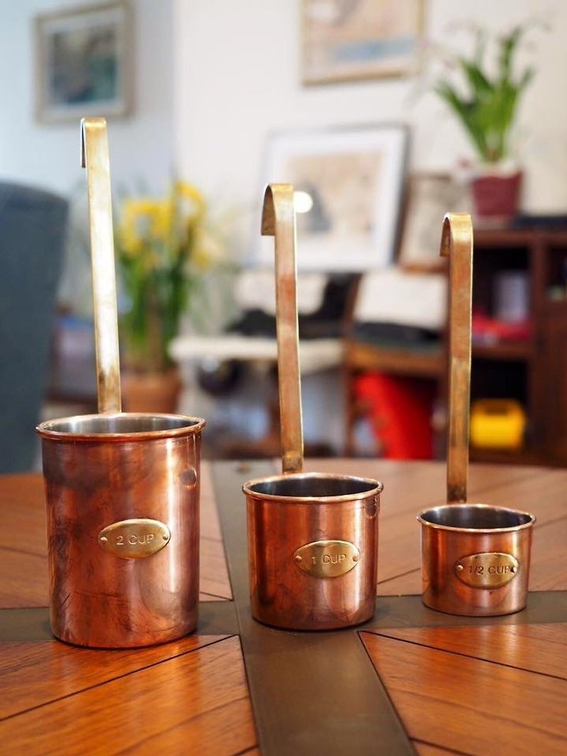 Antique copper measuring cup three sets with a solid sense for cafe restaurant dessert shop - Cookware - Other Metals Gold