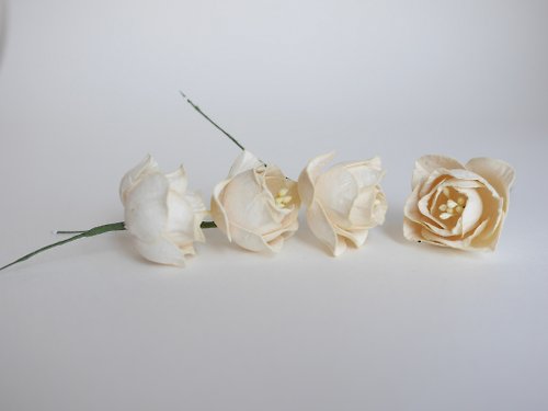 makemefrompaper Paper Flower, 20 pieces mulberry rose size 4.5 cm. curve petals, ivory color