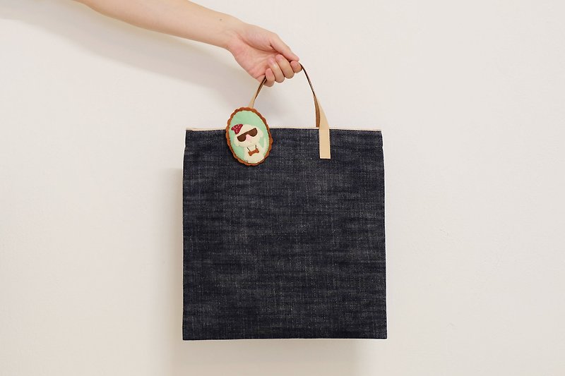 Big Nose Family / Japanese Denim Fabric Handle Bag - กระเป๋าถือ - ผ้าฝ้าย/ผ้าลินิน สีน้ำเงิน