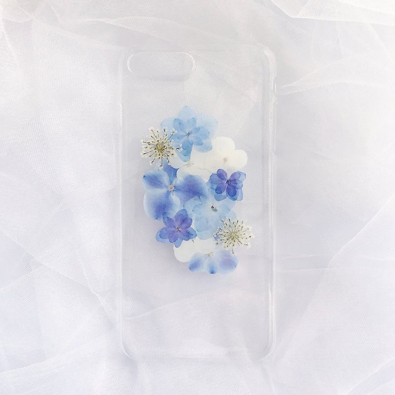 藍紫色系繡球花 蕾絲花 押花手機殼 藍天白雲設計 - 手機殼/手機套 - 其他材質 藍色