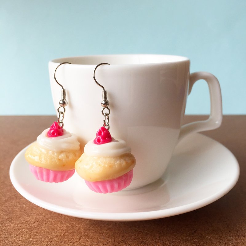 Cupcake earring aa - 耳環/耳夾/耳骨夾 - 黏土 粉紅色