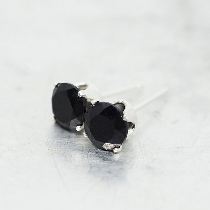 Black Spinel Silver Earrings - Sterling Silver - 6mm Round - Onyx - ต่างหู - โลหะ สีดำ