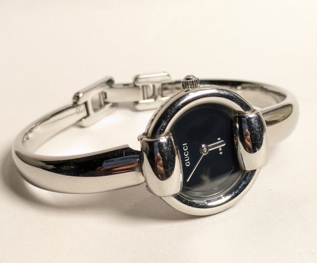 GUCCI クォーツ腕時計 ブラックダイヤル