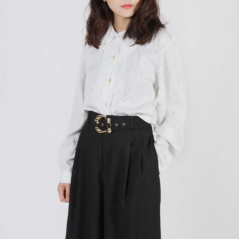 [Egg plant vintage] snow night lace collar vintage shirt - Women's Shirts - Polyester White
