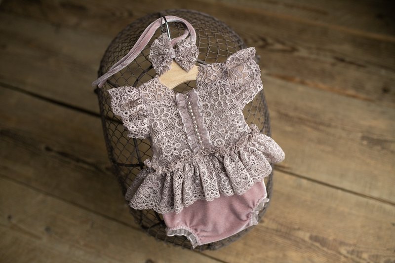 Purple bodysuit for newborn girls: the perfect outfit for a little girl - 嬰兒飾品 - 其他金屬 紫色