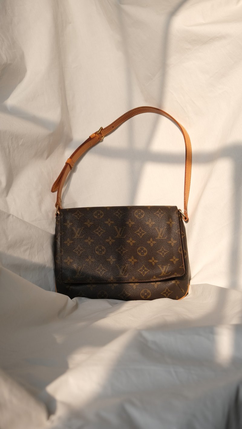 Louis Vuitton LV王菲包 斜挎包 腋下包 日本中古二手Vintage - 側背包/斜背包 - 真皮 咖啡色