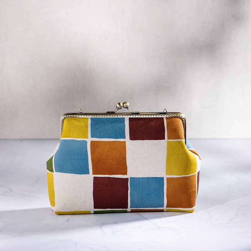 【Watercolor mosaic】Square metal mouth gold bag#随身包#日式#肩包#ttlee#Valentine's Day - กระเป๋าแมสเซนเจอร์ - ผ้าฝ้าย/ผ้าลินิน หลากหลายสี