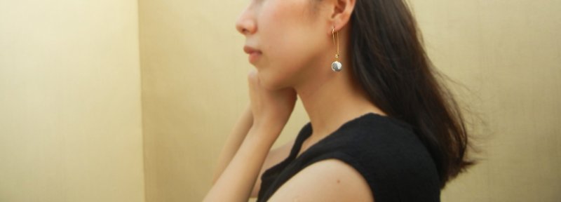 *coucoubird*Small white stone mixed color long earrings/gold - Earrings & Clip-ons - Clay Multicolor