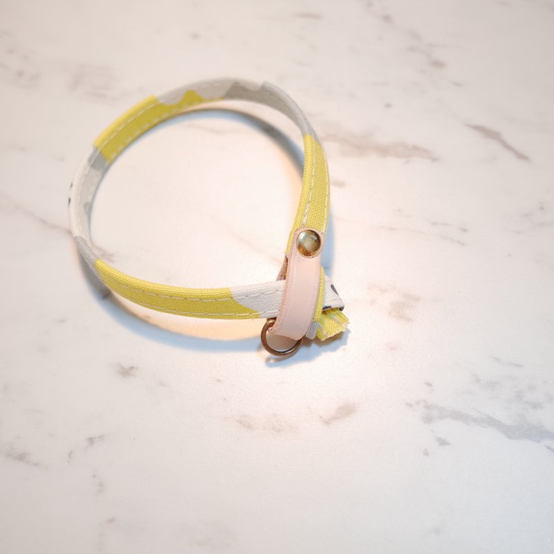 Cat collars with lemon yellow and white flowers can be purchased with a tag with a bell - Collars & Leashes - Cotton & Hemp 