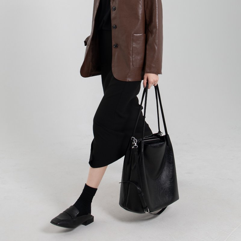 Black super soft luster PU leather dual-use tote bag large large capacity single shoulder dual-use cross-body bag - กระเป๋าแมสเซนเจอร์ - หนังเทียม สีดำ