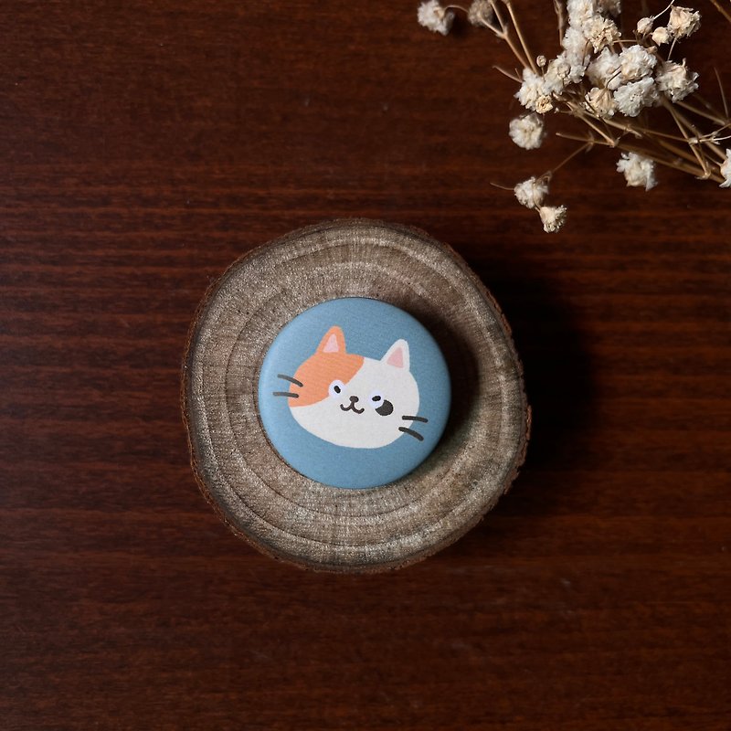 Calico cat badge - Other - Plastic Blue