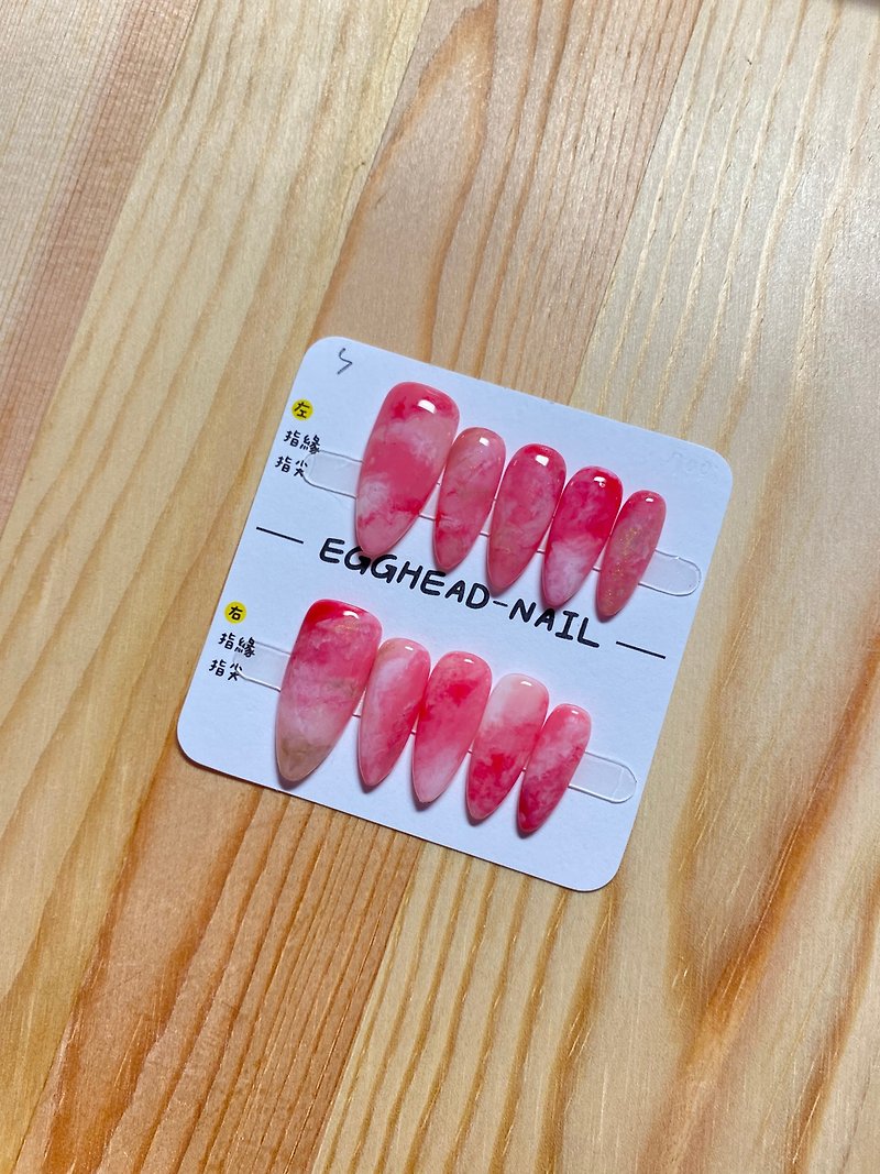 Customized Nails_Pink and White Smudged Style - ยาทาเล็บ - วัสดุอื่นๆ 