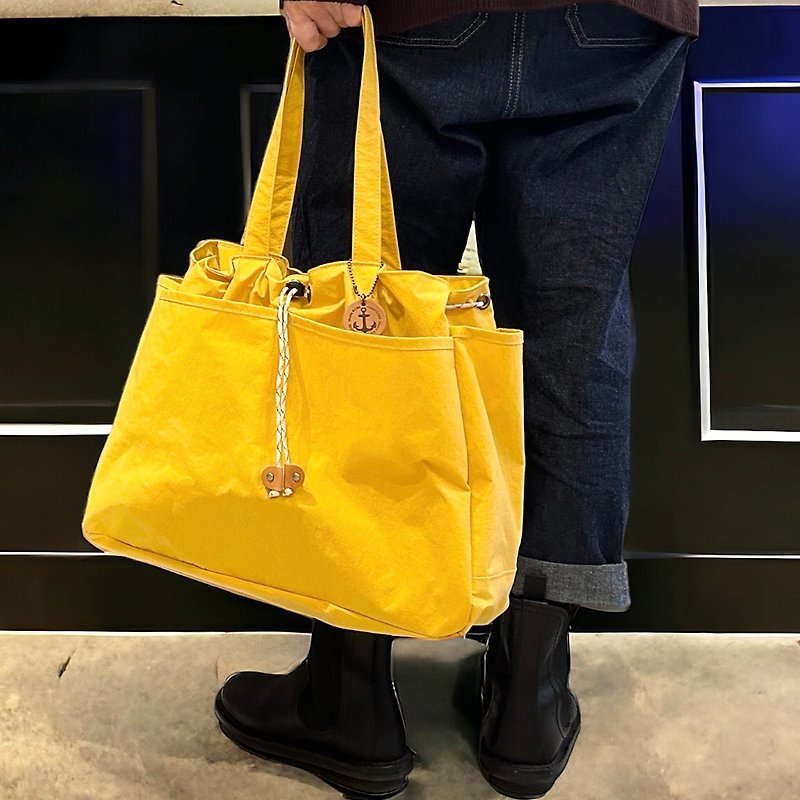 Wagamama Tote Yellow KONBU Water-repellent nylon tote bag - กระเป๋าถือ - ไนลอน สีเหลือง