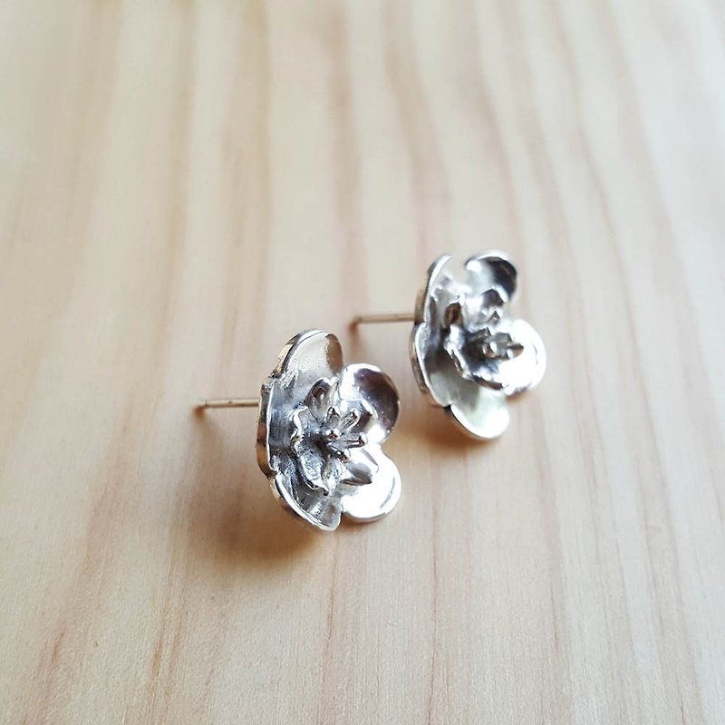 Cut Flower Series Plum Blossom/ Silver Earrings/Earrings - Earrings & Clip-ons - Other Metals Silver