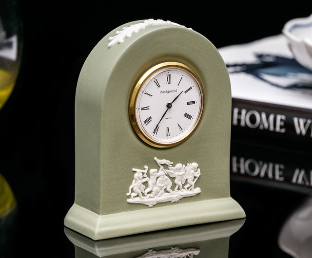 【送料無料/新品】 英国製ウェッジウッド キューピッド レリーフ ジャスパー インテリア時計