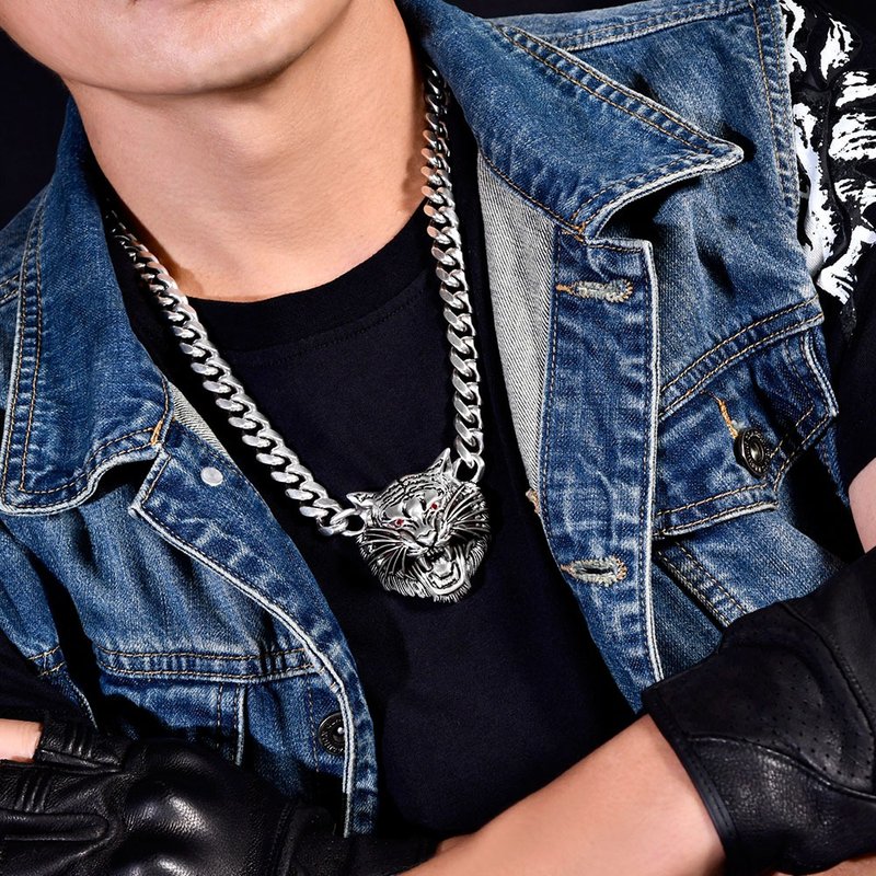 Twelve Zodiac Year of the Tiger Tiger Personalized Necklace Boys Necklace Thick Necklace Long Necklace Bronze Chain - สร้อยคอยาว - ทองแดงทองเหลือง สีเงิน