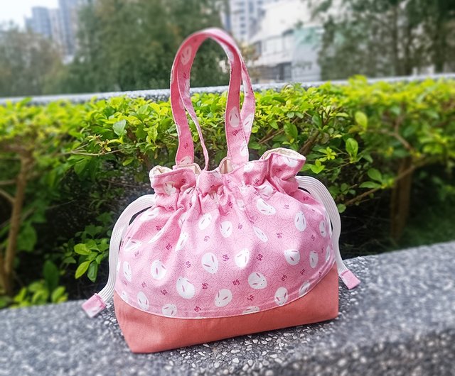 ＊ハンドメイド＊　巾着　トートバッグ　(大)　うさぎ　花輪 うさぎ巾着袋（給食袋などに）ピンクストライプ \u203b送料無料 | iichi