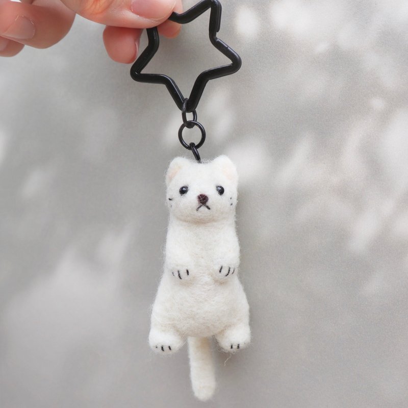 Winter snow white short fat short ferret charm key ring - Keychains - Wool White