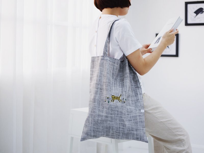 Mr.Richard Parker Tote Bag - Messenger Bags & Sling Bags - Thread Silver