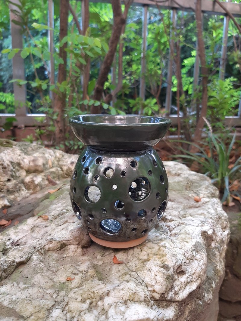 Scarab's summer fragrance oil lamp - น้ำหอม - ดินเผา สีเขียว