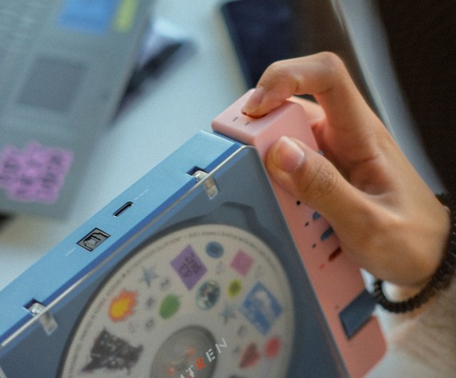 R300 CDプレーヤー 高音質ポータブルBluetooth（2周年記念特別版