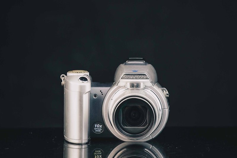 Konica Minolta Dimage Z2 4MP - Cameras - Other Metals Black