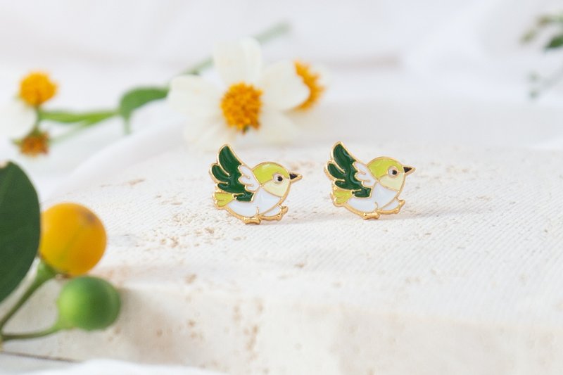 Japanese White-eye Bird Clip Earrings Medical Steel Needle Birthday Gift - Earrings & Clip-ons - Enamel Green