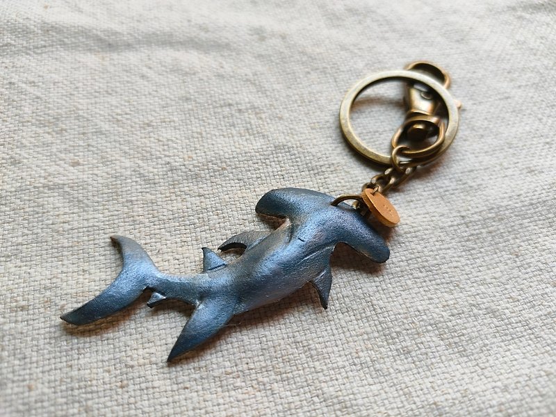 [Hand-dyed series-shark, hammerhead shark/single] Leather accessories/leather key ring/hand-dyed leather