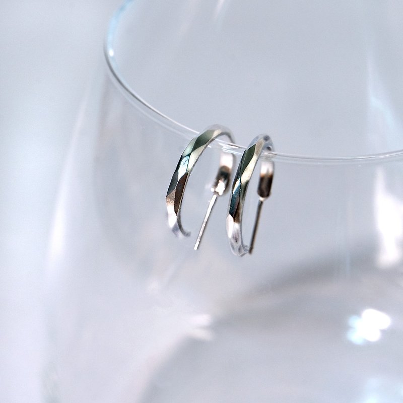 【Staff Metalworking Series】Mirrored Angular Sterling Silver Earrings - Earrings & Clip-ons - Silver 