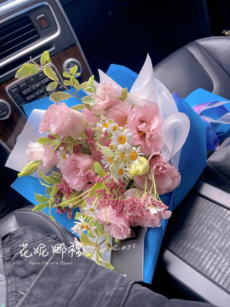 A Gentleman's Romance_Bulianflower Flower Bouquet - จัดดอกไม้/ต้นไม้ - วัสดุอื่นๆ 
