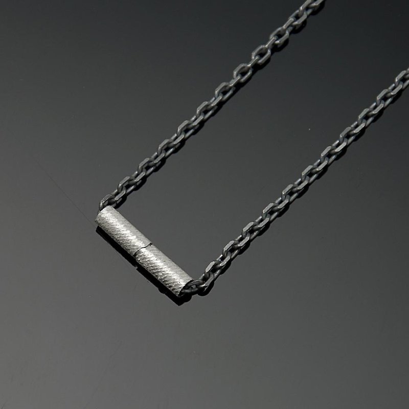 Magnet x Silver Necklace LLN-006B - สร้อยคอ - โลหะ 