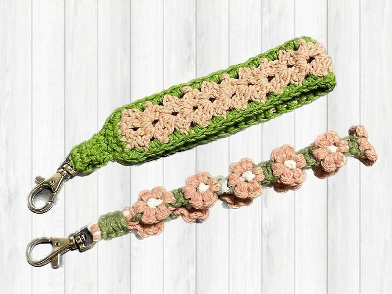 Hand-woven flower series mobile phone lanyard mobile phone sling - เชือก/สายคล้อง - ผ้าฝ้าย/ผ้าลินิน 