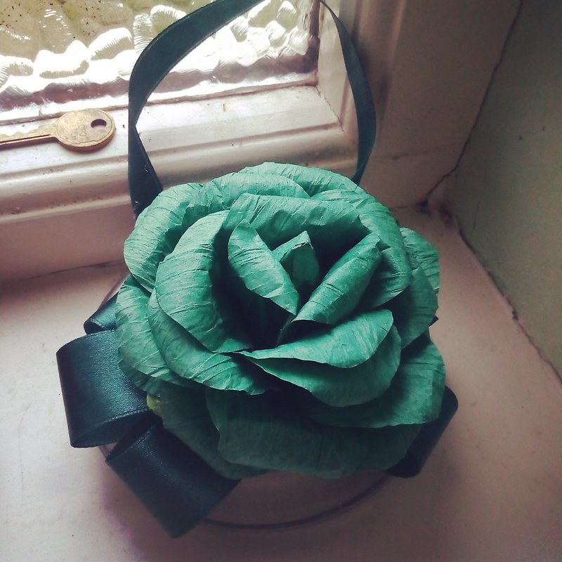 手工製作維多利亞款復古紙玫瑰吊飾-愛爾蘭綠 - 其他 - 紙 綠色