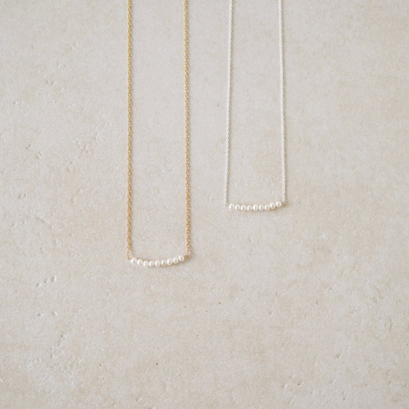 Freshwater pearl line necklace - สร้อยคอ - โลหะ หลากหลายสี