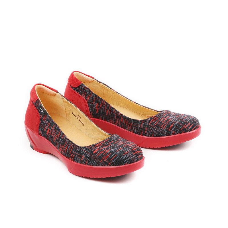 MIT [Lightweight and Comfortable Women's Shoes with Elastic Fabric-Black and Red] Extremely light even pressure non-slip soles for a long time - รองเท้าลำลองผู้หญิง - ไฟเบอร์อื่นๆ สีแดง