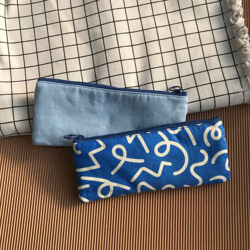 Rectangular zipper bag-lively lines. abbiesee special printing series - กล่องดินสอ/ถุงดินสอ - ผ้าฝ้าย/ผ้าลินิน สีน้ำเงิน
