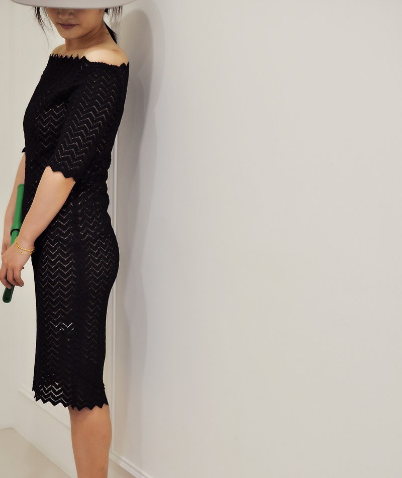 Flat 135 X Taiwan designer British elegant over-the-knee dress five-point sleeve dress - One Piece Dresses - Polyester Black