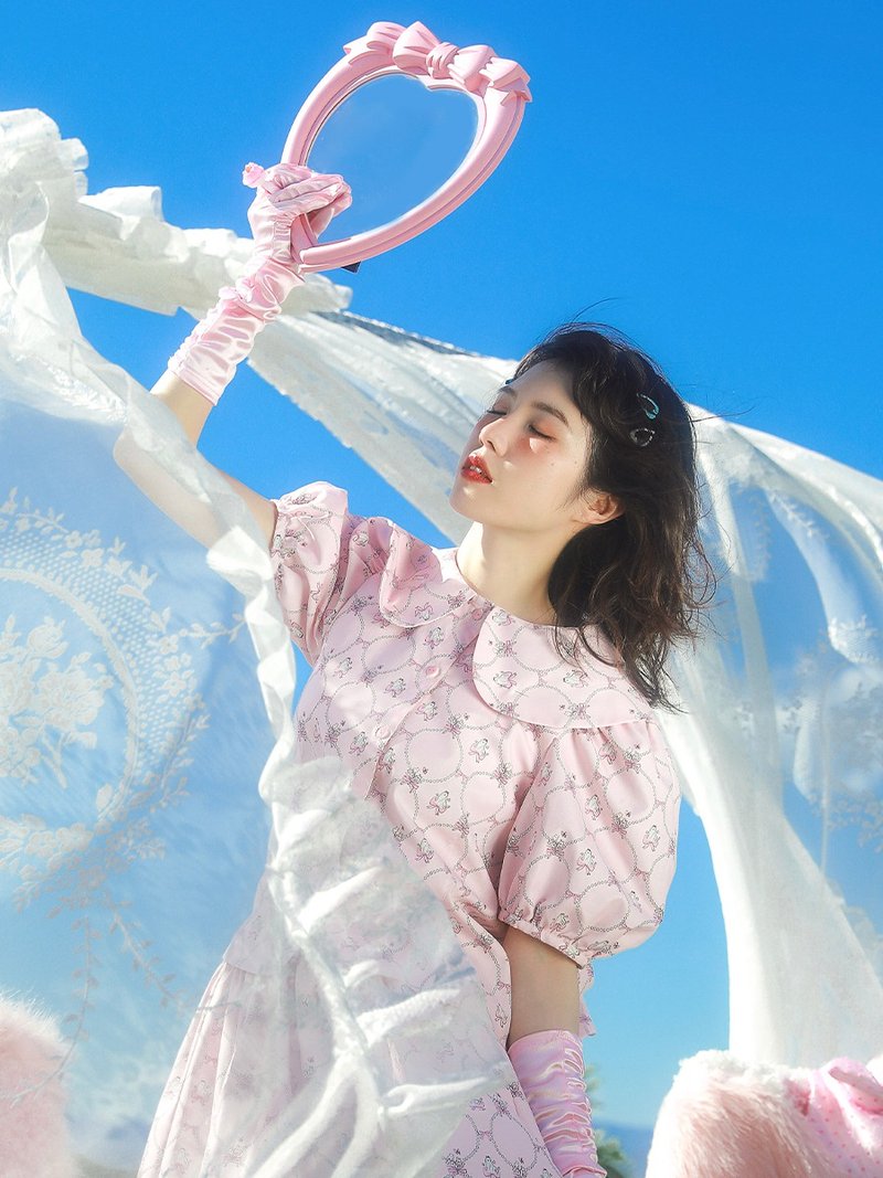 Meugler牛稠島 狗狗選美 粉色珍珠印花泡泡袖短款半袖襯衫 - 女上衣/長袖上衣 - 棉．麻 粉紅色