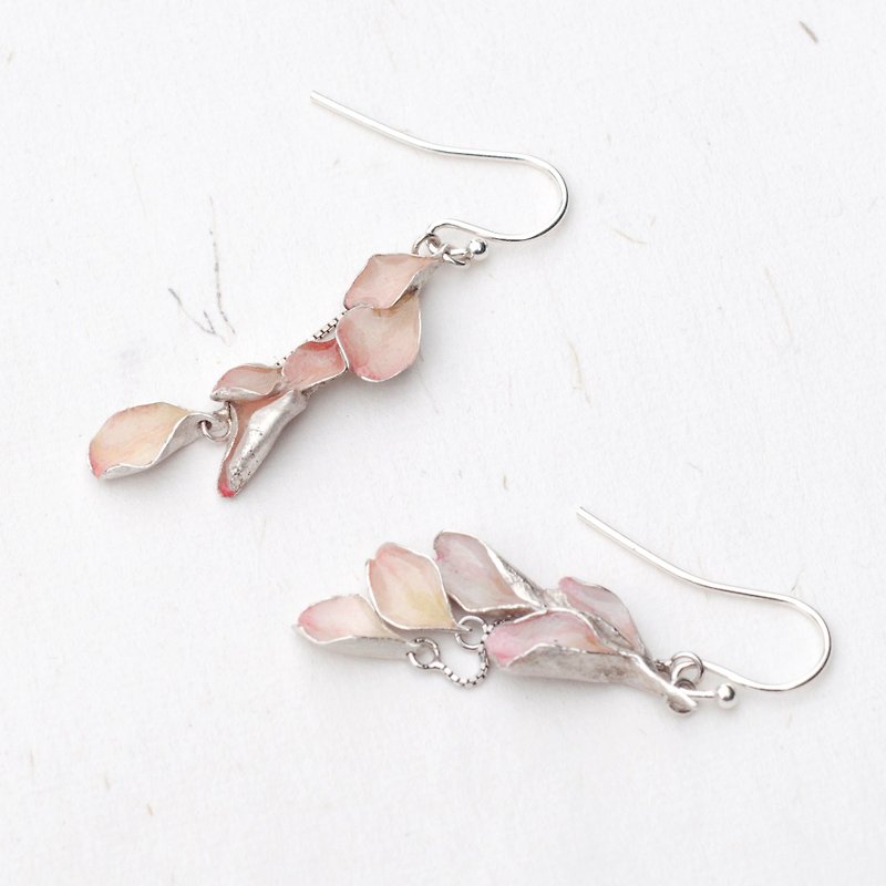 Smart petal earrings - ต่างหู - โลหะ สึชมพู