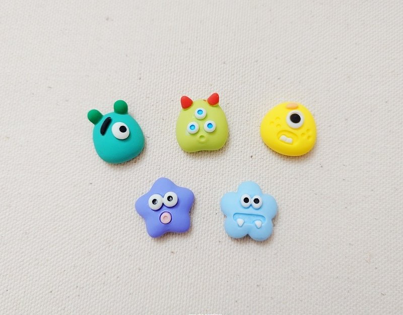 Crocs shoe buckle shape shoe buckle decorative buckle childlike little monster series (1 set of 5 styles) - อื่นๆ - เรซิน หลากหลายสี