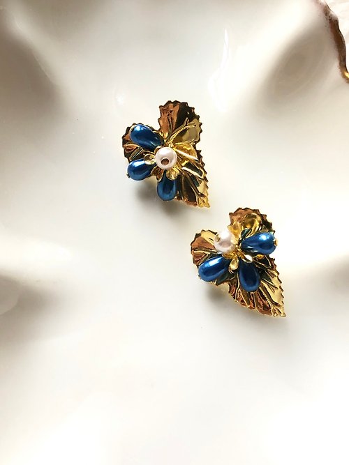 BOITE LAQUE Vintage Floral Blue Beads Gold Statement Earrings