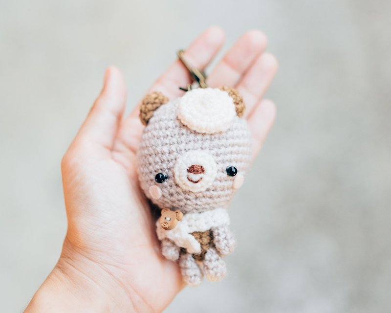 Keychain Amigurumi a Cute Bear/ Crochet keyring/ Cozy doll. - 鑰匙圈/鑰匙包 - 其他材質 咖啡色