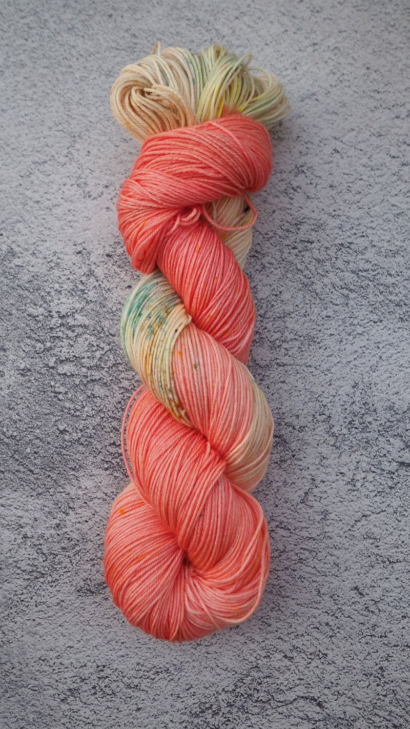 Hand dyed thread. Cherry (Merino) - เย็บปัก/ถักทอ/ใยขนแกะ - ขนแกะ หลากหลายสี