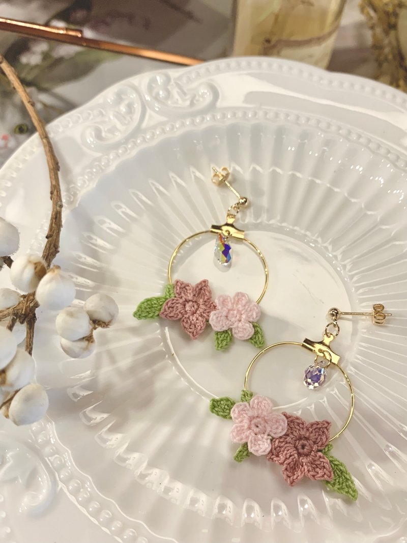 Swarovski 水晶 施華洛世奇 鉤花編織 耳環 耳針 耳夾 可客製 - 耳環/耳夾/耳骨夾 - 棉．麻 粉紅色