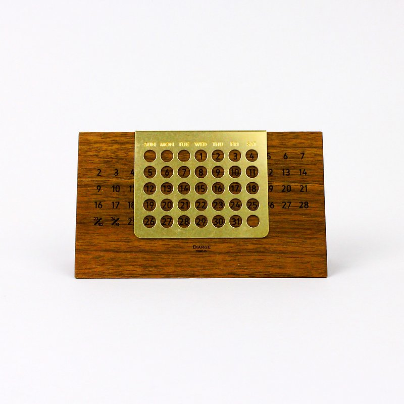 DESKTOP ETERNAL CALENDAR 黃銅 x 胡桃木 桌上萬年曆 I 金 I - 月曆/年曆/日曆 - 木頭 金色