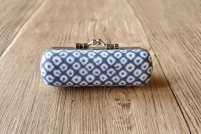 Japanese fish scale indigo dye series golden stamp box earphone box lipstick box/single seal box - ตราปั๊ม/สแตมป์/หมึก - ผ้าฝ้าย/ผ้าลินิน หลากหลายสี