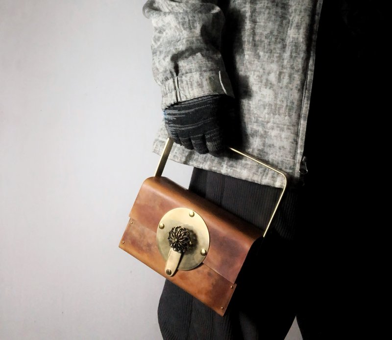 オイルステイン調ハンドバッグ - トートバッグ・ハンドバッグ - 革 ブラウン